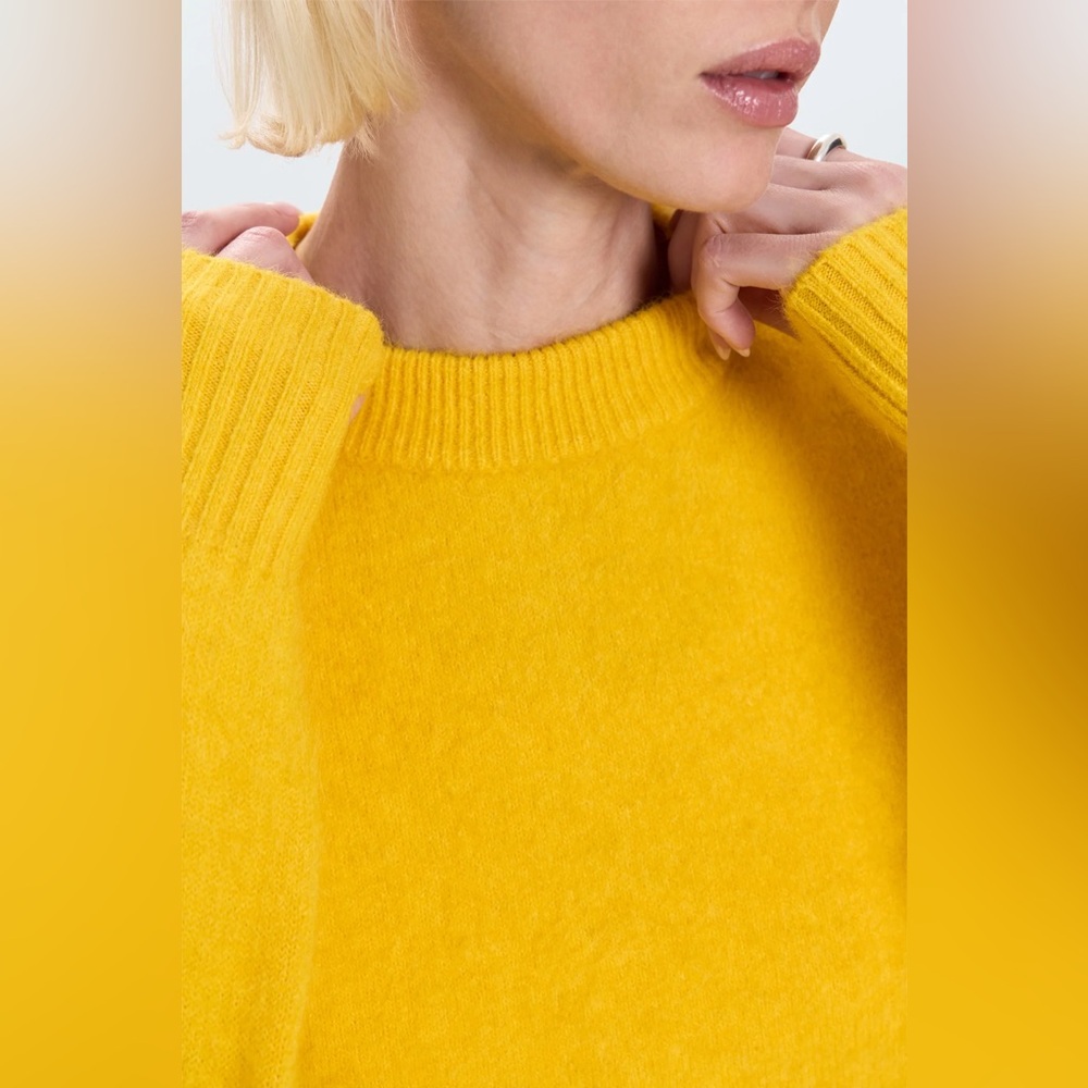NWT- Pistola SARA SWEATER - CITRON XS - Picture 2 of 6